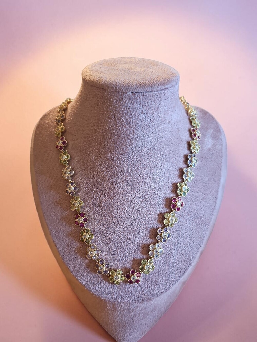 Sassified Boutique Nwt Gold Floral Multicolor Necklace.
